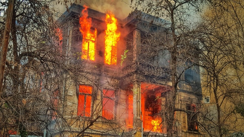 Coffre fort ignifuge PHOENIX NEPTUNE HS1052: Protégez vos biens précieux du feu et du vol en toute sérénité - Lecoffrefort.com
