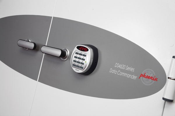 Armoire forte ignifuge 2 H - 2 étagères 5 plateaux multimedia - PHOENIX DATA COMMANDER DS4623 - Lecoffrefort.com